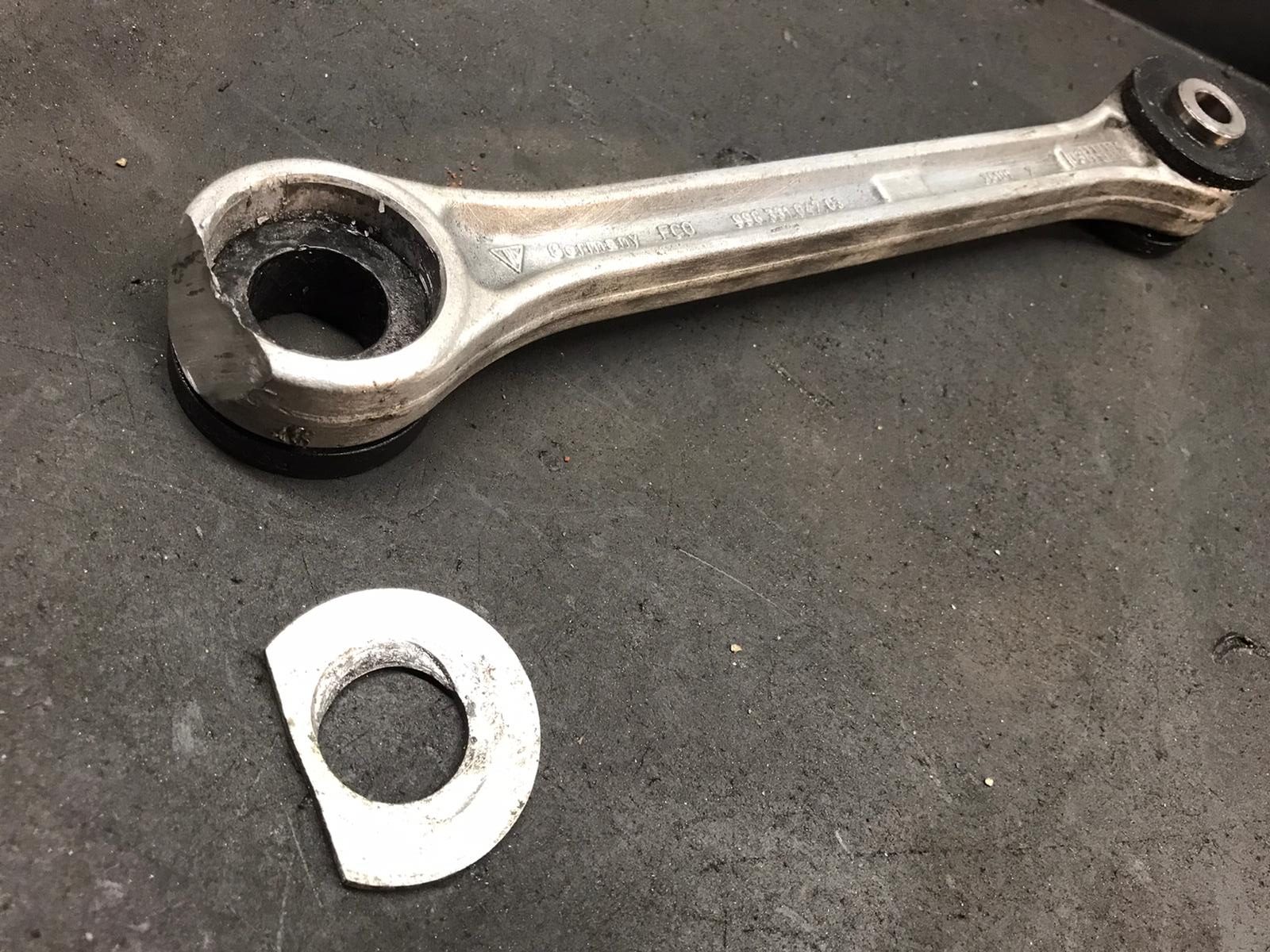 Porsche 996 Rear Suspension Arm Replacement