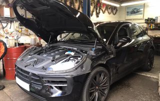 Porsche Macan Service London kent esses