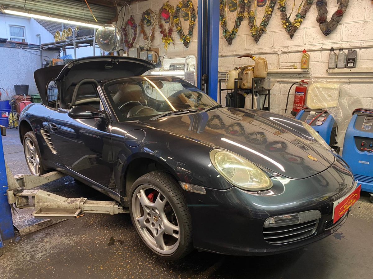 Porsche Boxster S 987 in for a minor service and mot London Kent Essex